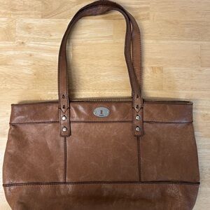 Fossil Hunter leather tote bag in a brown 17x10” Signs Of Wear See Photos